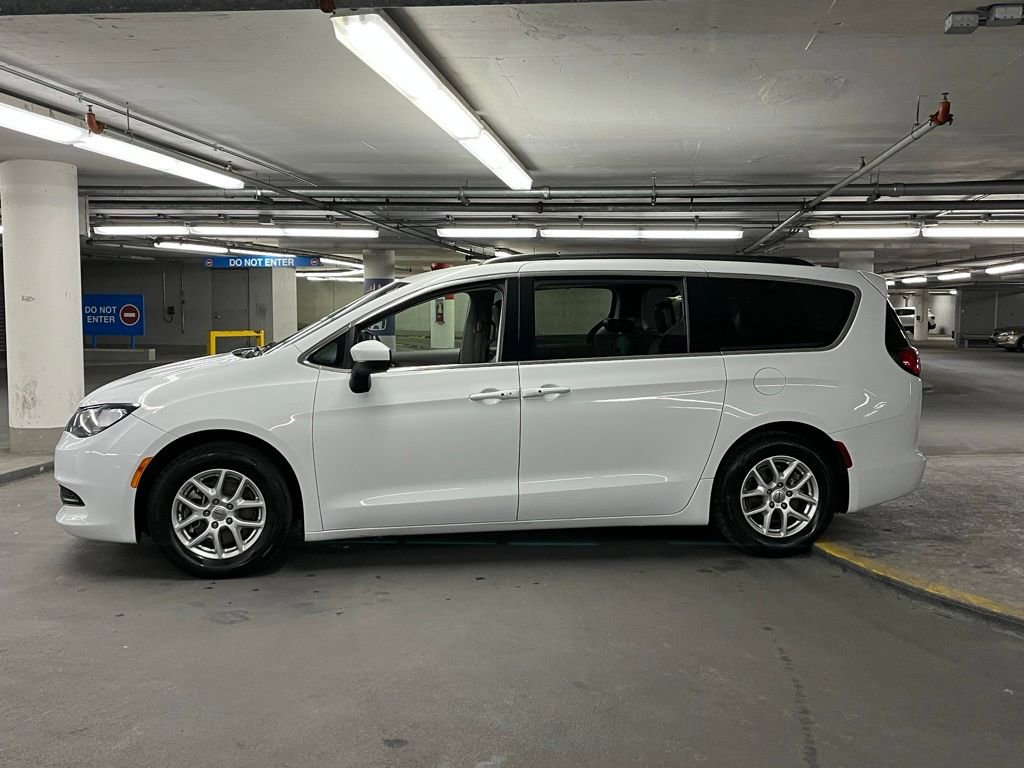 Used 2021 Chrysler Voyager Lxi image 28