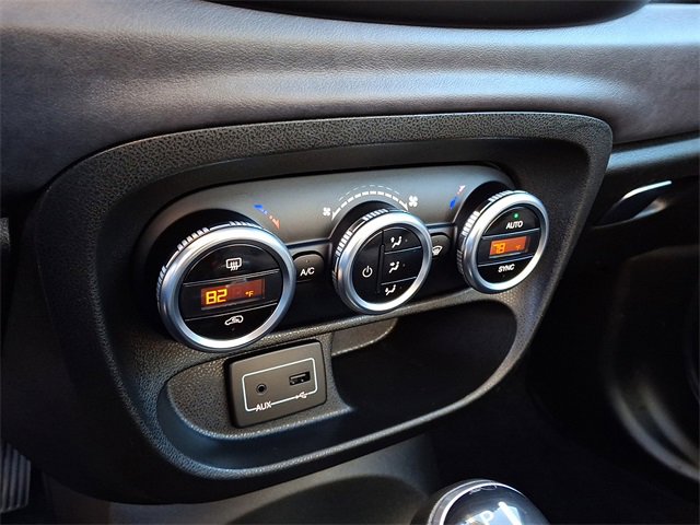 Used 2016 FIAT 500L Trekking image 16