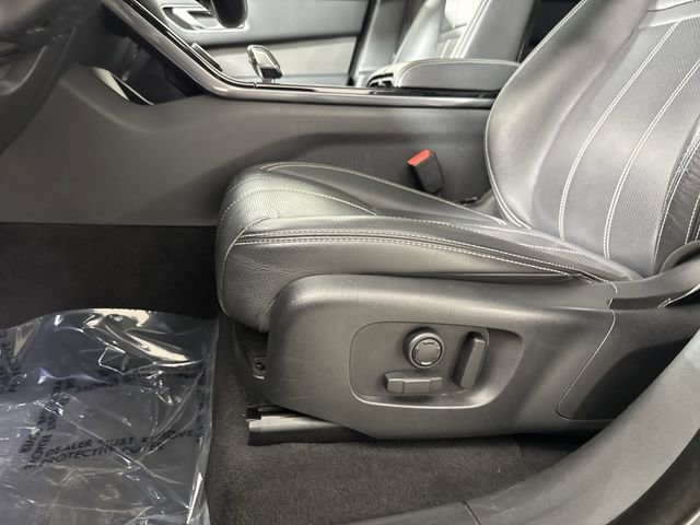 Used 2021 Land Rover Range Rover Velar S image 21