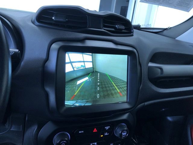 Used 2022 Jeep Renegade Trailhawk w/ Trailer Tow Group image 29