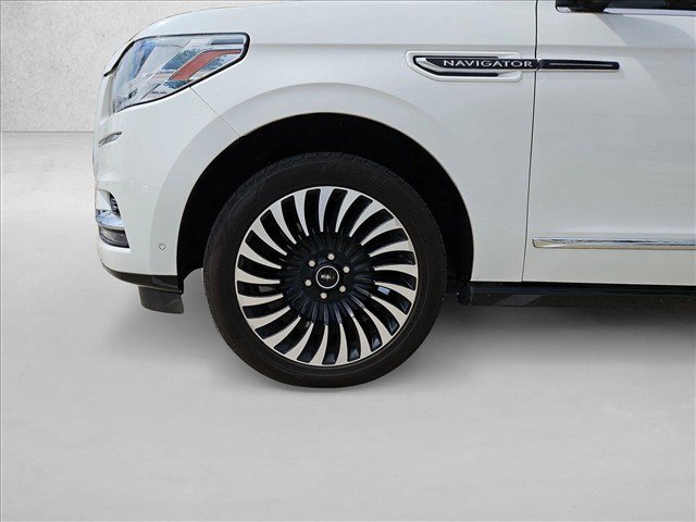 Used 2021 Lincoln Navigator Black Label w/ Cargo Convenience Package AWD/4WD image 25