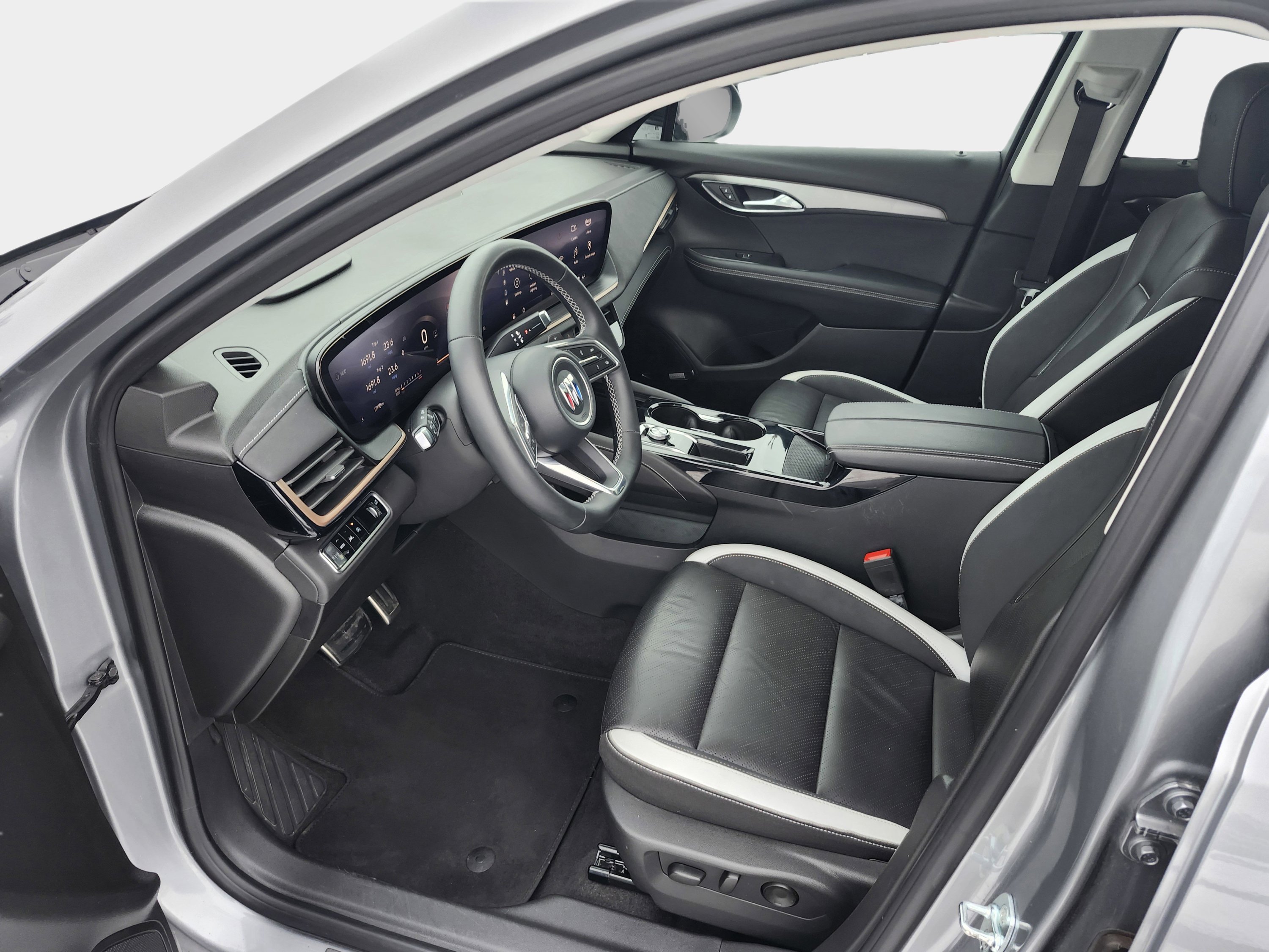 Used 2025 Buick Envision Sport Touring image 9