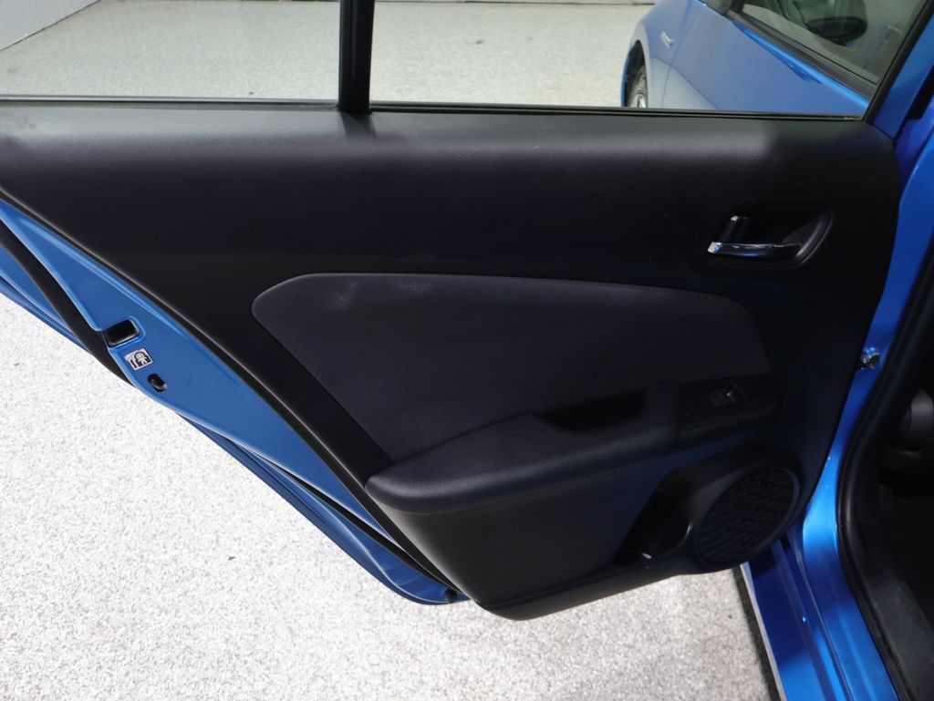 Used 2022 Toyota Prius LE AWD/4WD image 18
