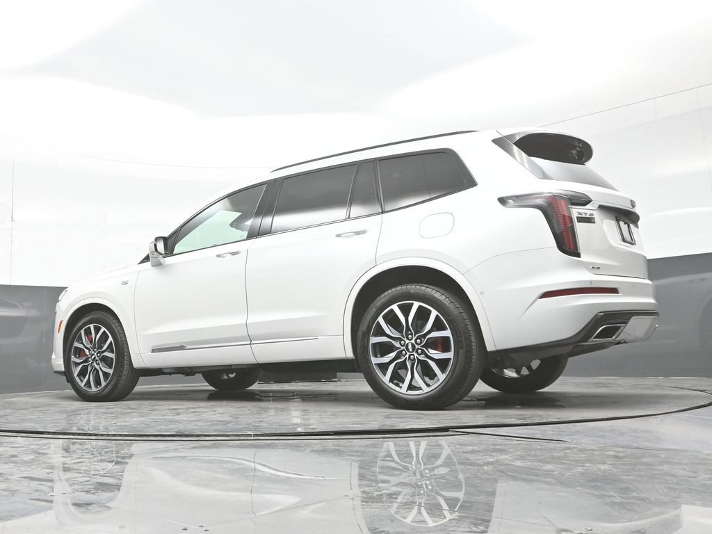 Certified 2025 Cadillac XT6 Sport w/ Platinum Package AWD/4WD image 31