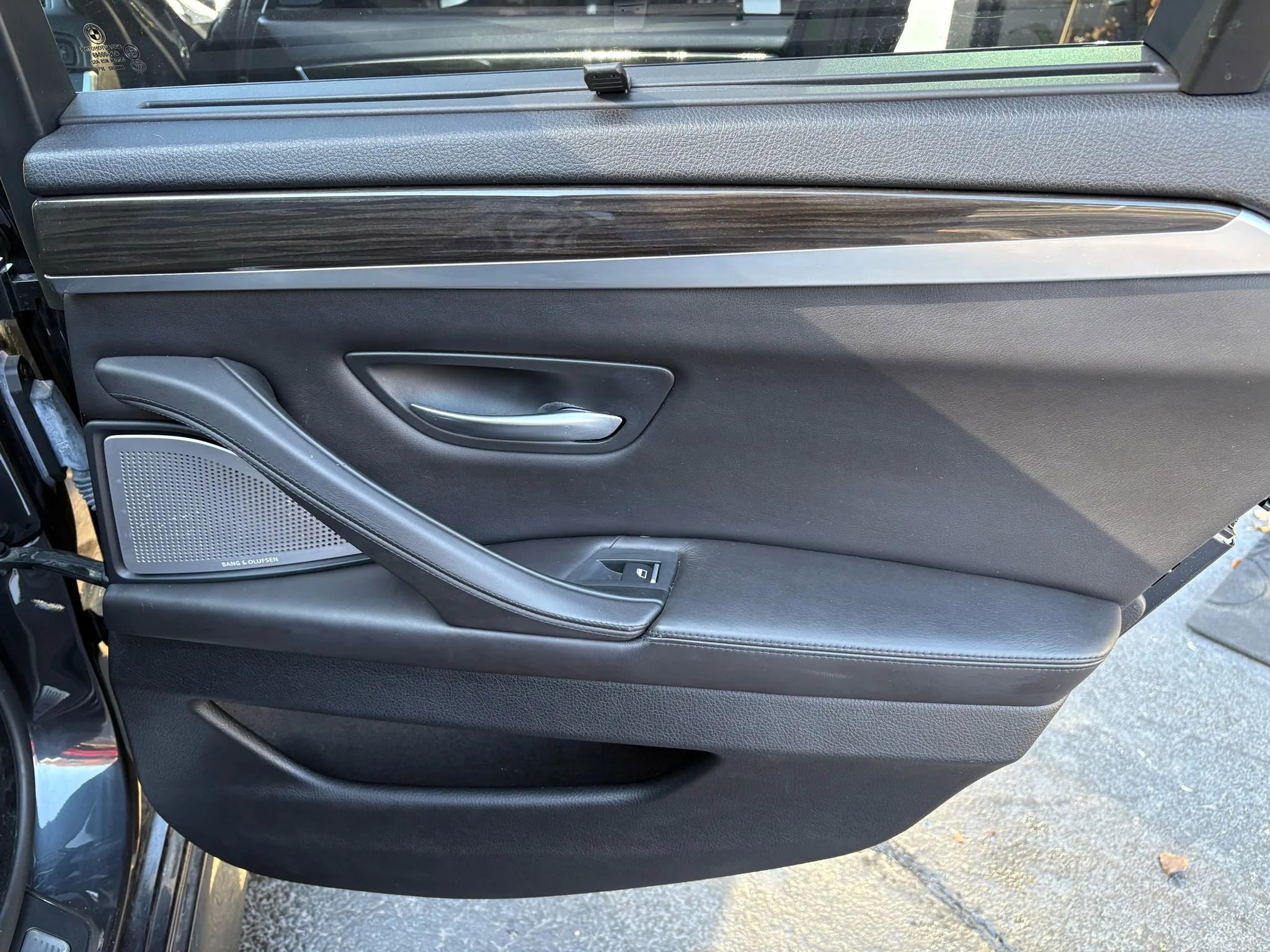 Used 2013 BMW M5 Sedan 4D w/ Executive Pkg RWD image 16