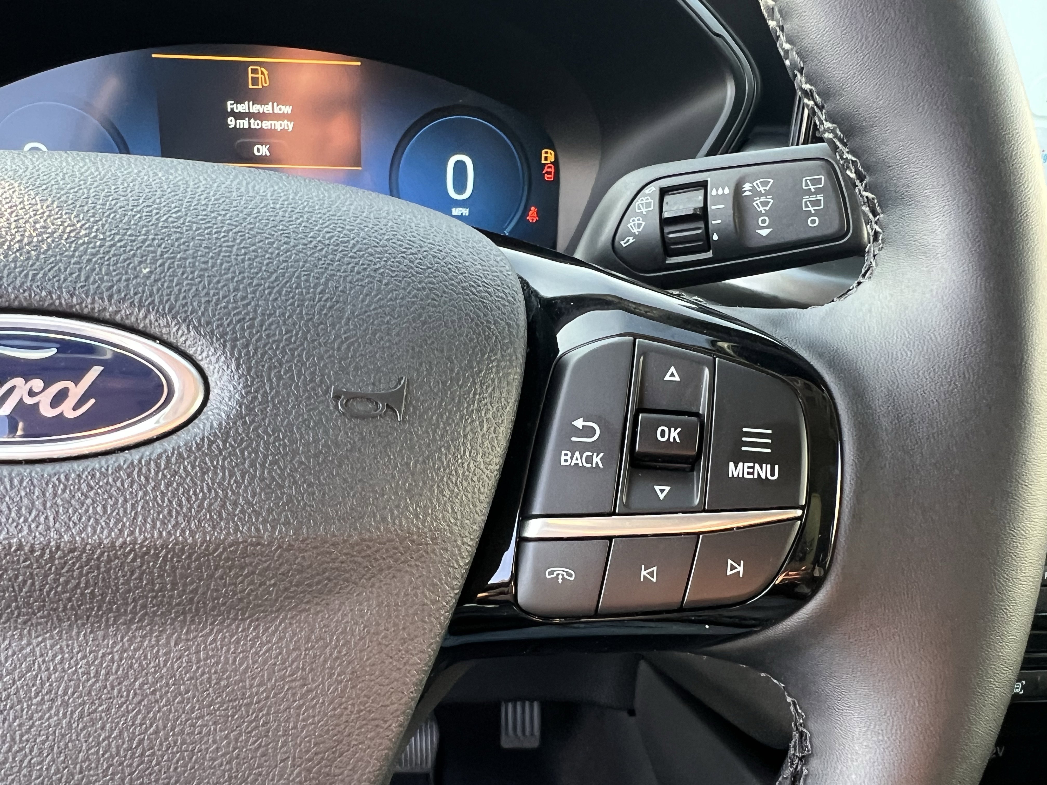 Used 2025 Ford Escape Active w/ Active Premium Tech Pack image 27