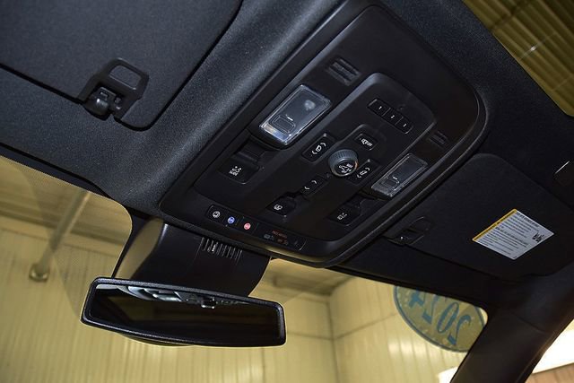 Used 2024 GMC Yukon Denali image 26