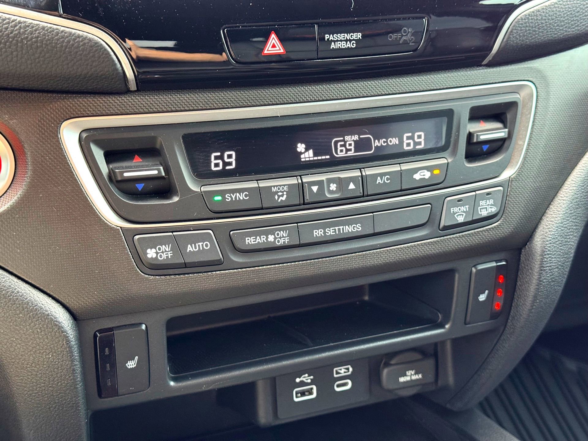 Used 2025 Honda Passport TrailSport image 31