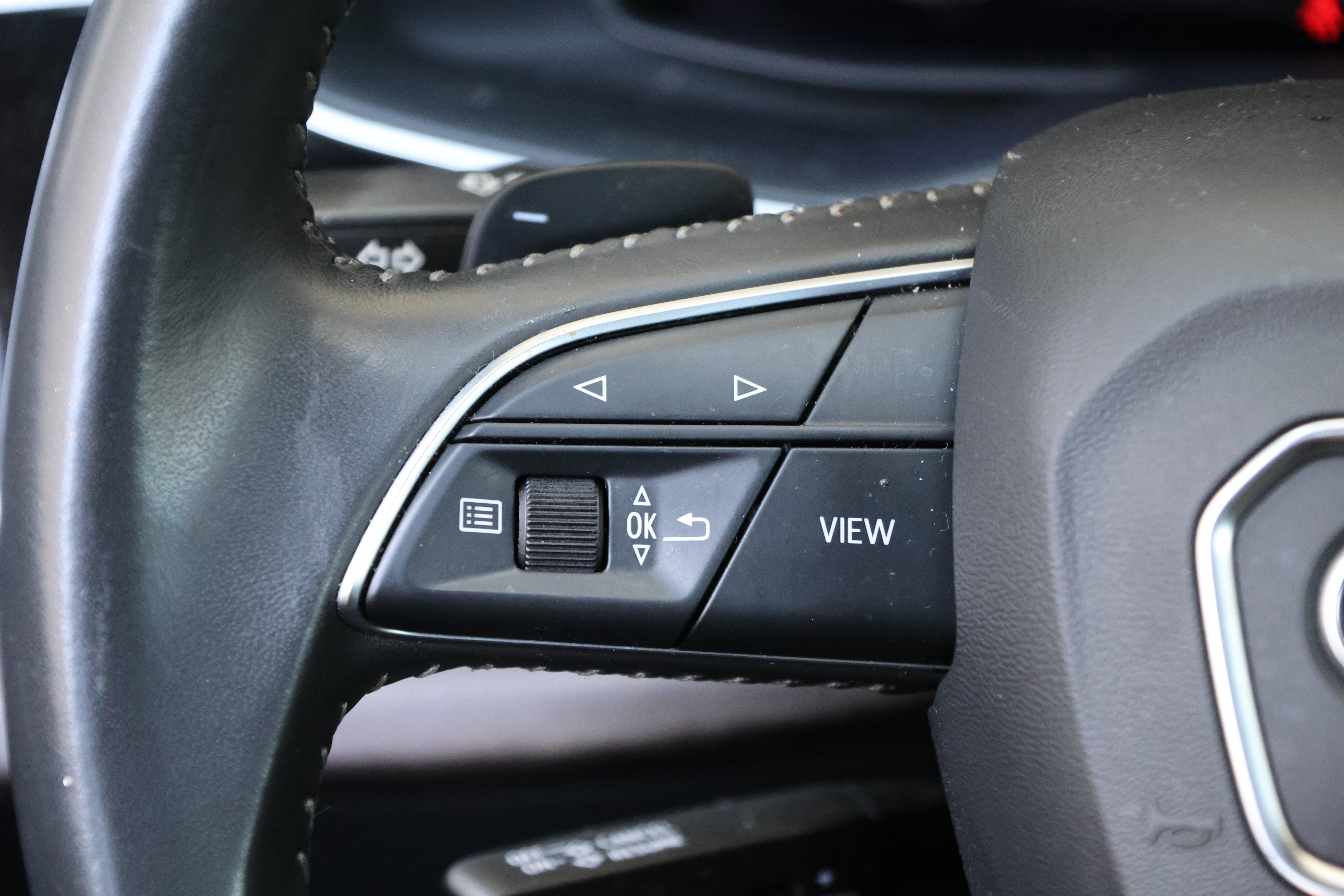 Used 2019 Audi Q8 Prestige w/ Towing Package AWD/4WD image 18