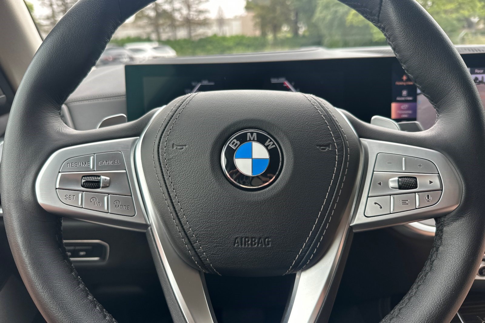 Used 2025 BMW X7 xDrive40i w/ Premium Package AWD/4WD image 30
