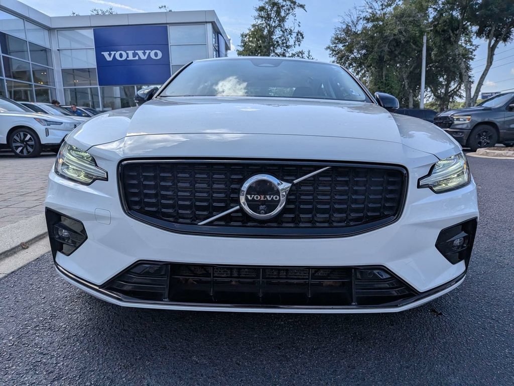 Certified 2024 Volvo S60 B5 Plus w/ Protection Package FWD image 9