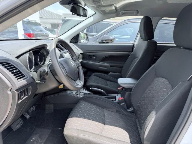 Used 2024 Mitsubishi Outlander Sport ES AWD/4WD image 14