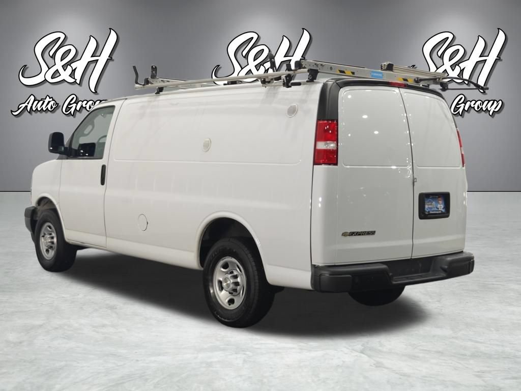 Used 2022 Chevrolet Express 2500 w/ Driver Convenience Package RWD image 18