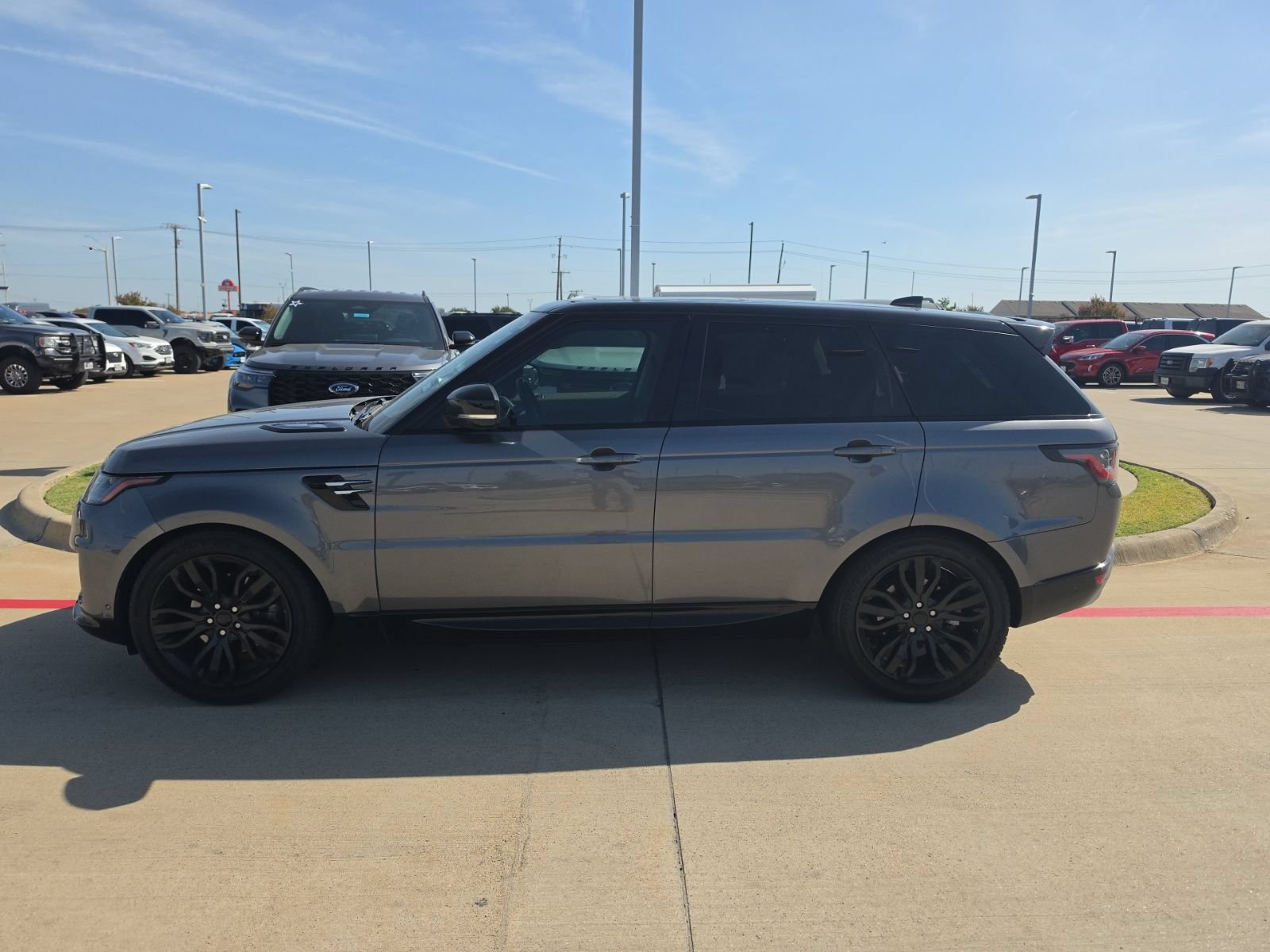 Used 2018 Land Rover Range Rover Sport HSE AWD/4WD image 4
