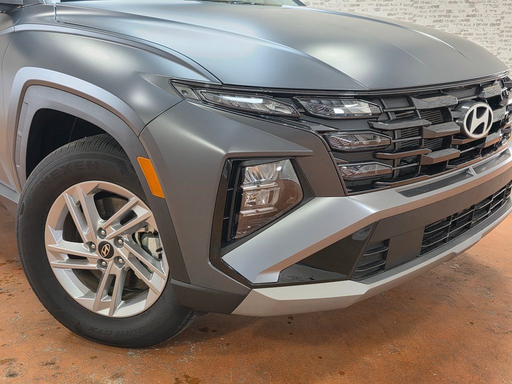 Certified 2025 Hyundai Tucson SE image 10