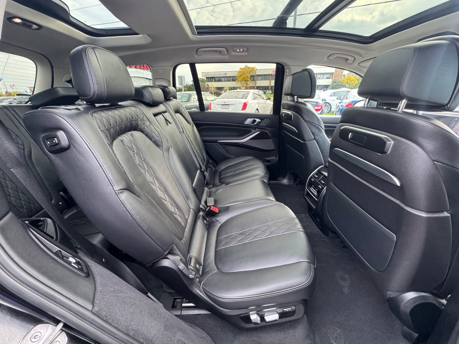 Used 2023 BMW X7 xDrive40i image 18