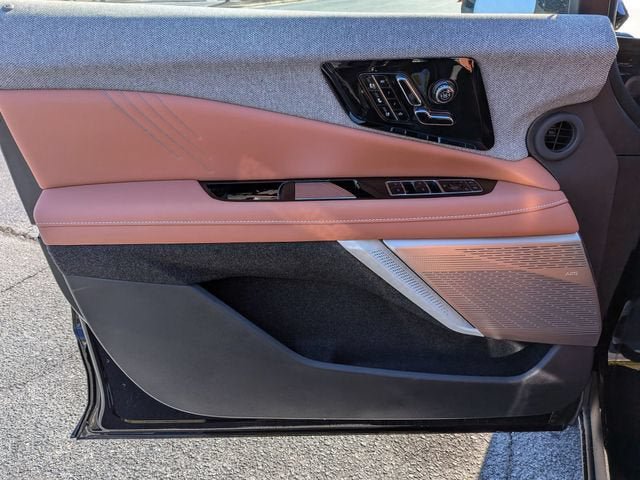 New 2026 Cadillac Optiq Luxury 2 RWD image 10