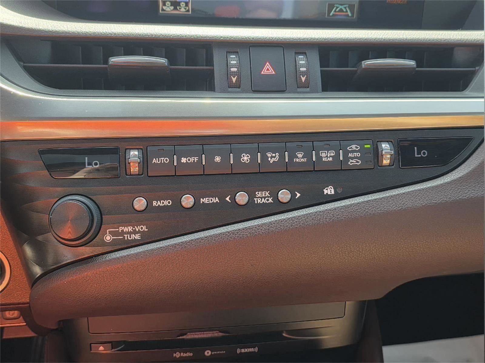 Used 2020 Lexus ES 350 image 21