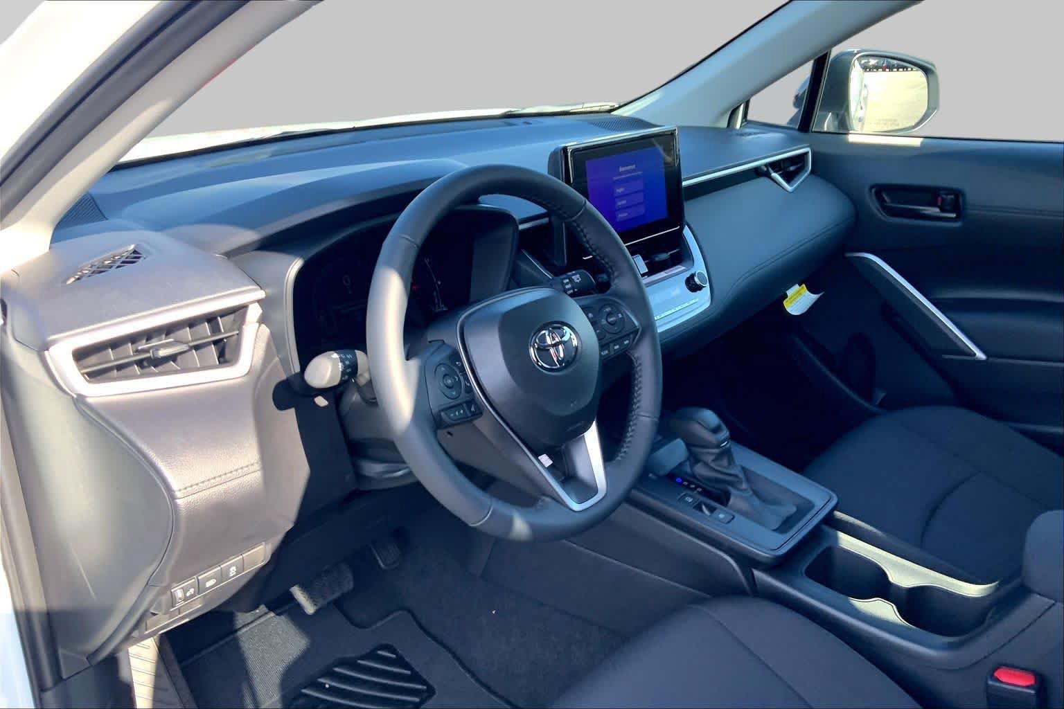 New 2026 Toyota Corolla Cross LE FWD image 8