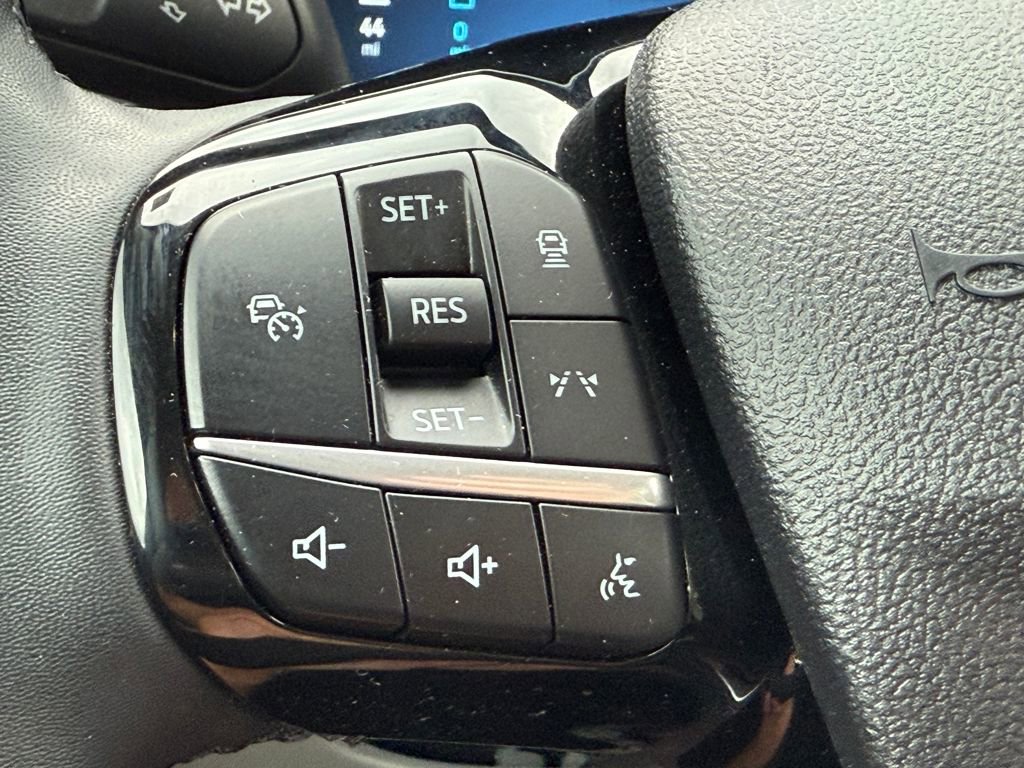 Certified 2023 Ford Escape SE w/ PHEV Premium Package image 15