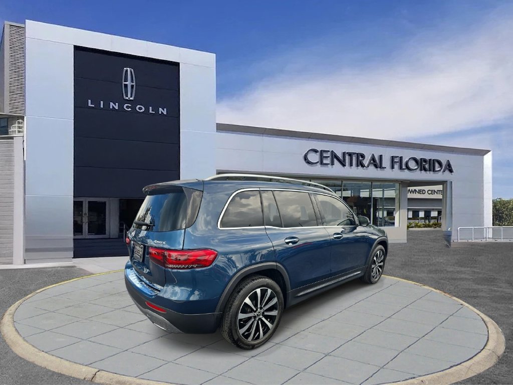 Used 2023 Mercedes-Benz GLB 250 4MATIC w/ Premium Package image 3