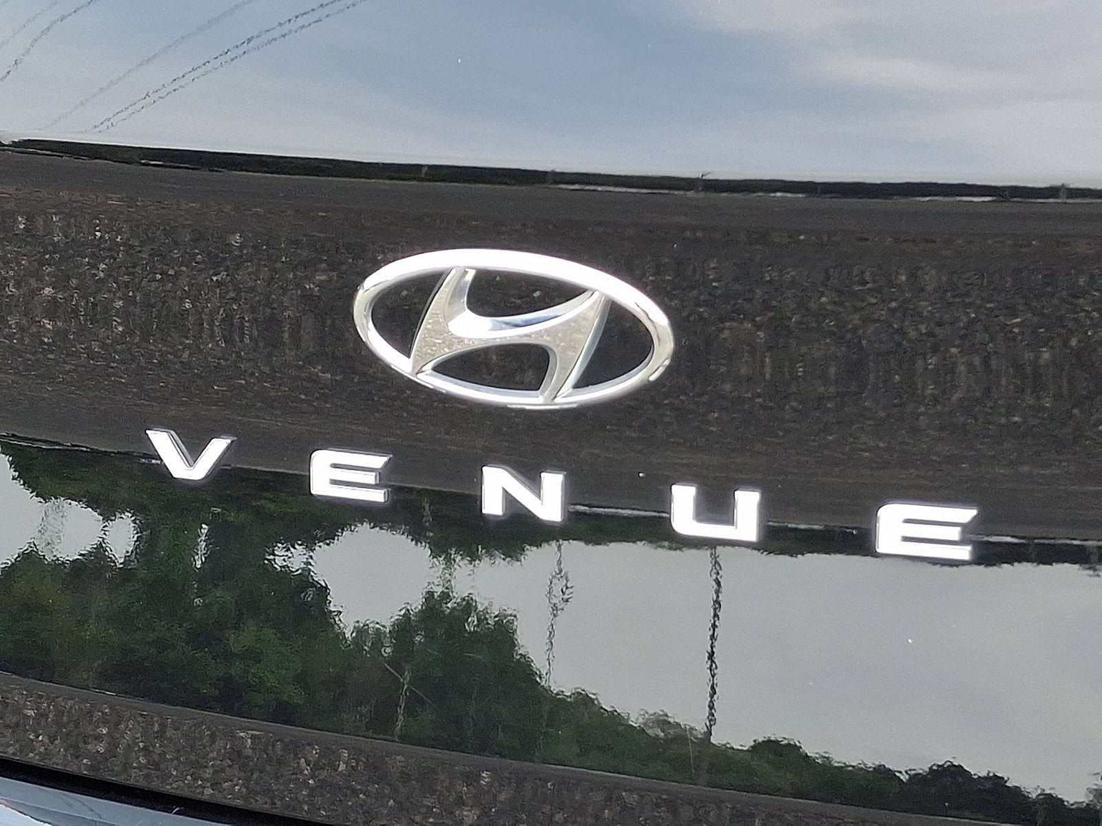 Used 2023 Hyundai Venue SEL FWD image 29
