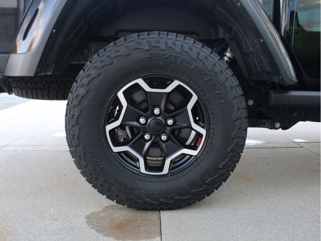 Certified 2022 Jeep Gladiator Rubicon w/ Cold Weather Group image 11