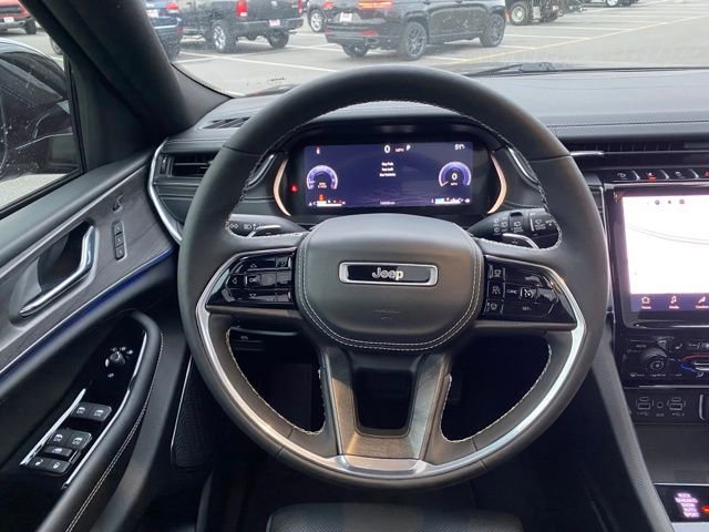 Used 2024 Jeep Grand Cherokee L Overland w/ Luxury Tech Group IV image 29