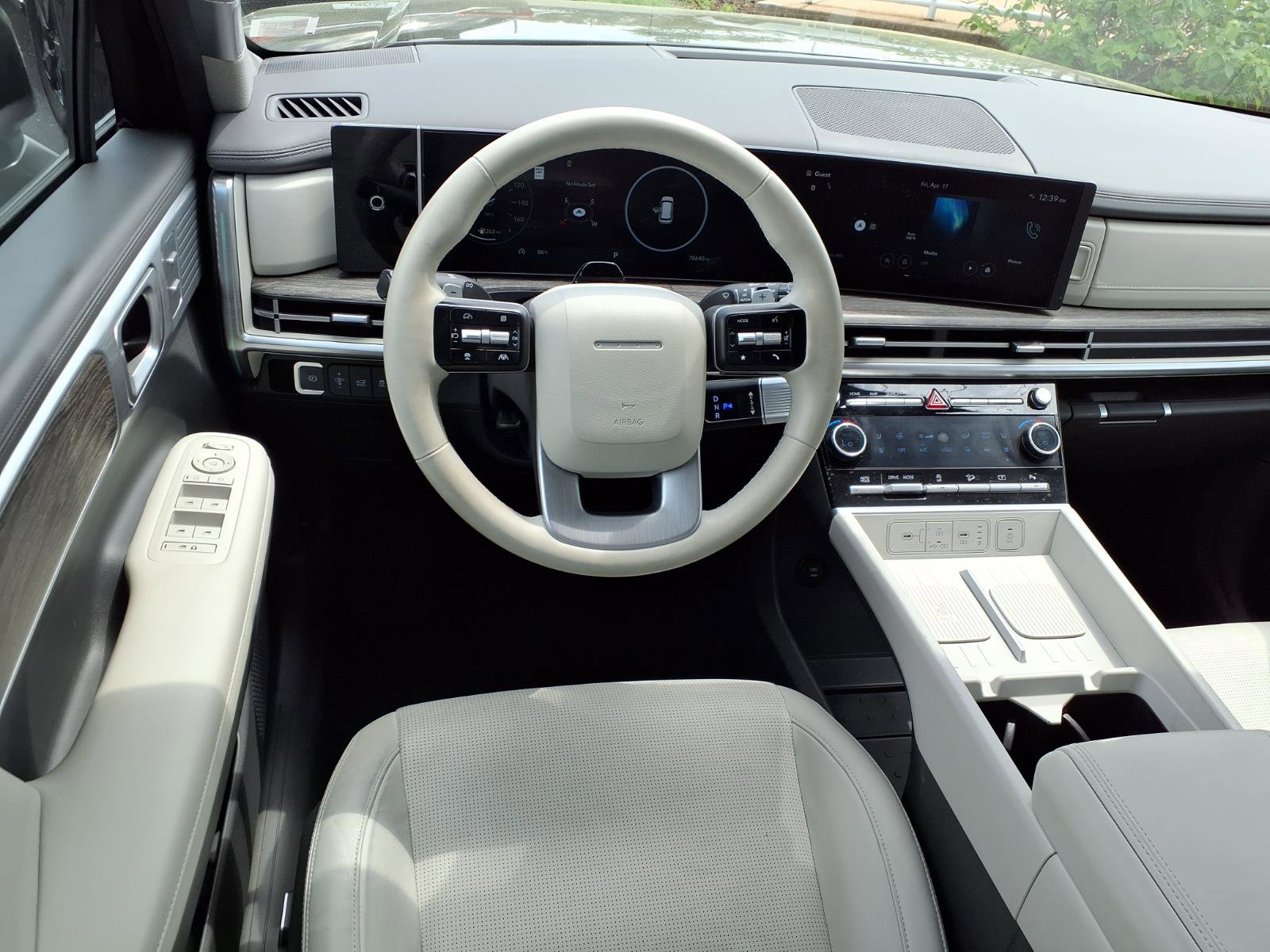 Used 2024 Hyundai Santa Fe Limited image 8