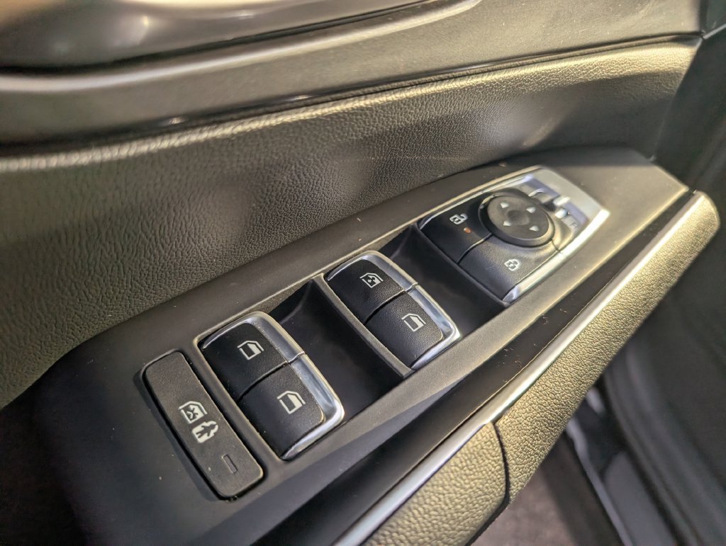 Used 2025 Kia Sorento S AWD/4WD image 15