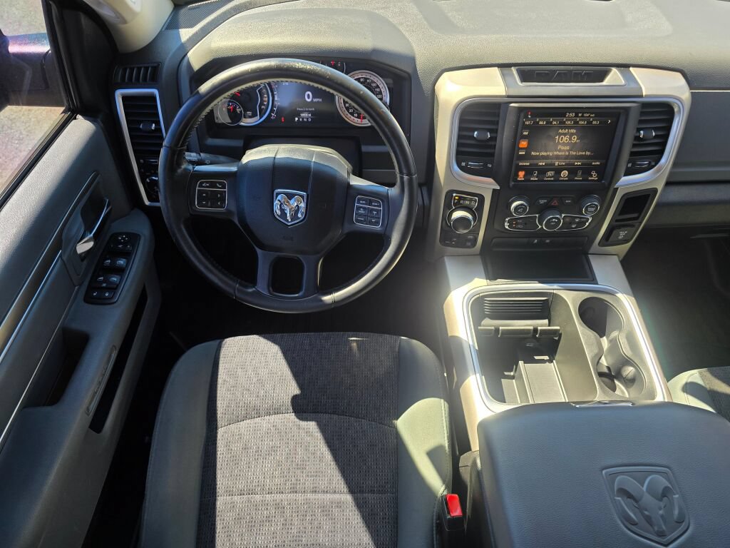 Used 2015 RAM 1500 Classic SLT w/ SLT Plus D←cor Group AWD/4WD image 2