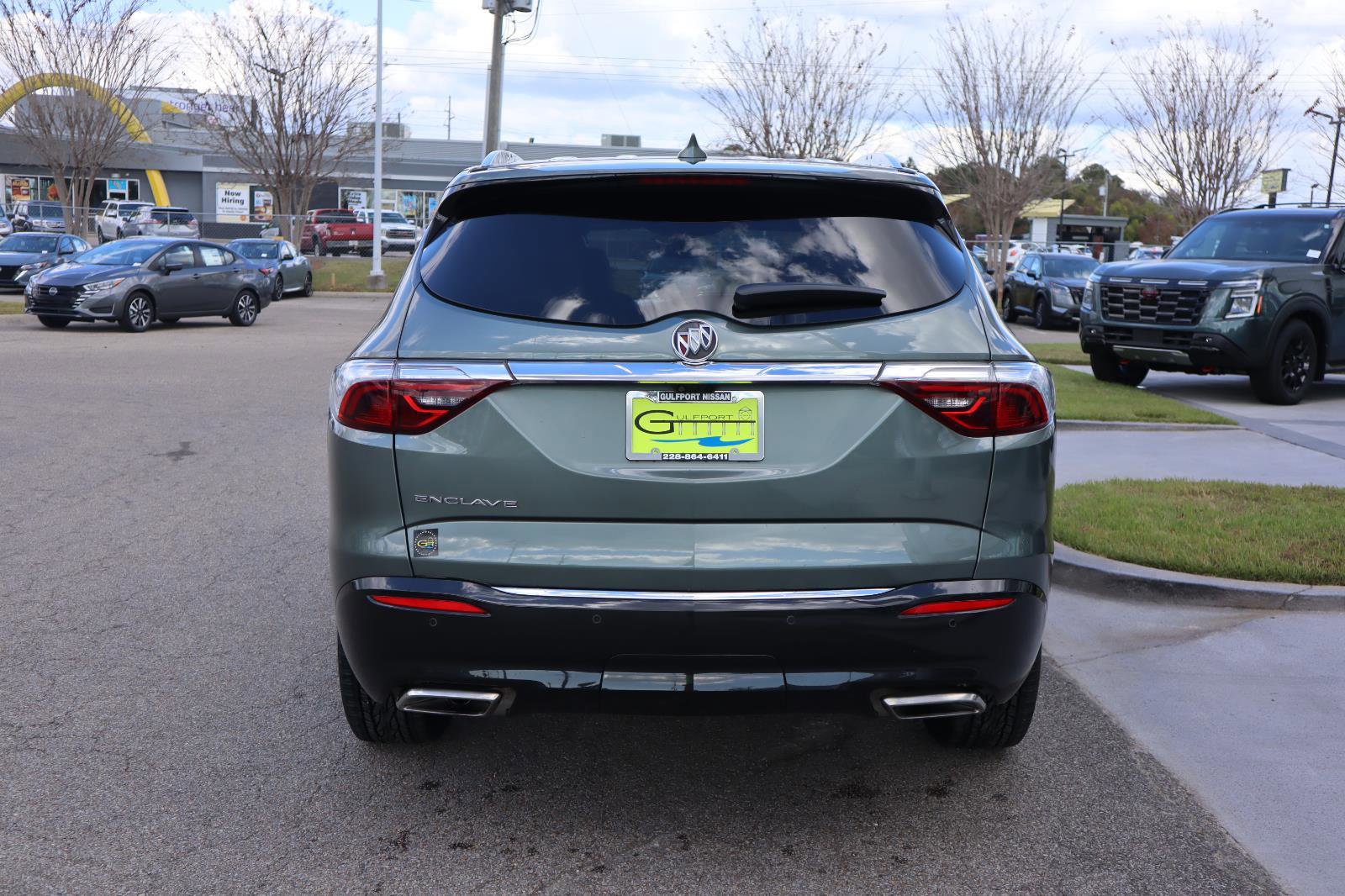 Used 2022 Buick Enclave Premium w/ Experience Buick Package image 6