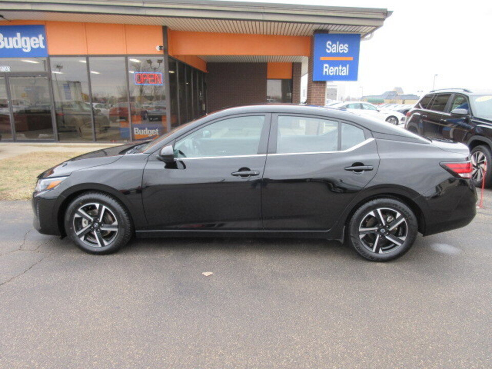 Used 2024 Nissan Sentra SV image 2
