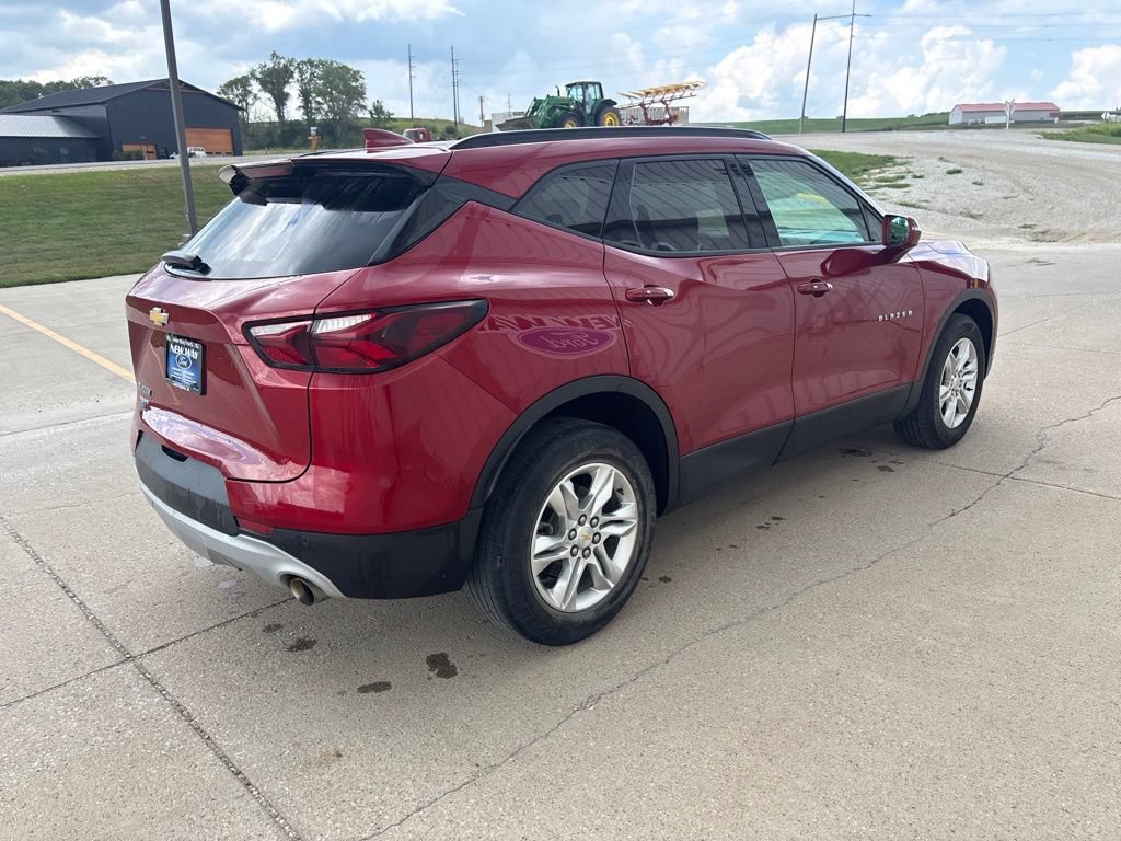 Used 2019 Chevrolet Blazer LT w/ Sound & Technology Package FWD image 4