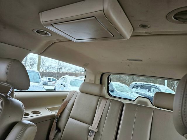 Used 2010 Chevrolet Suburban LTZ image 27