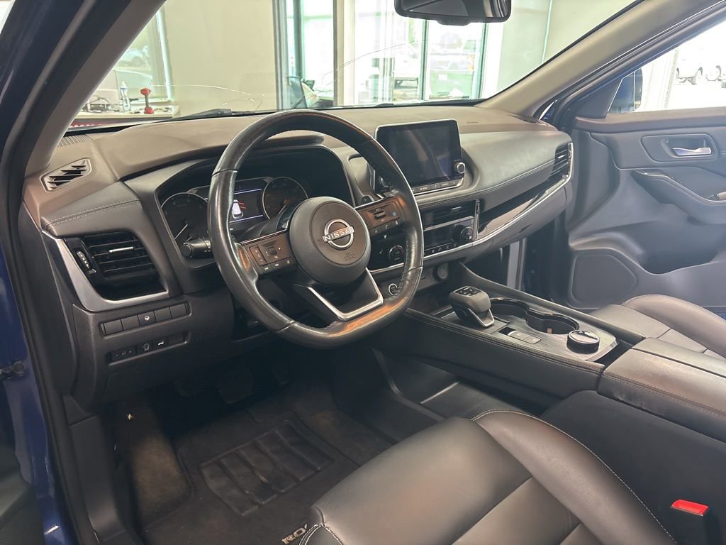 Used 2023 Nissan Rogue SL AWD/4WD image 16
