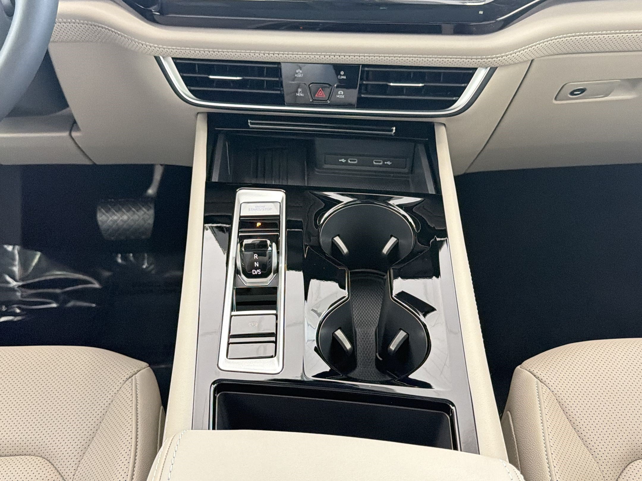 New 2026 Volkswagen Atlas SE FWD image 26