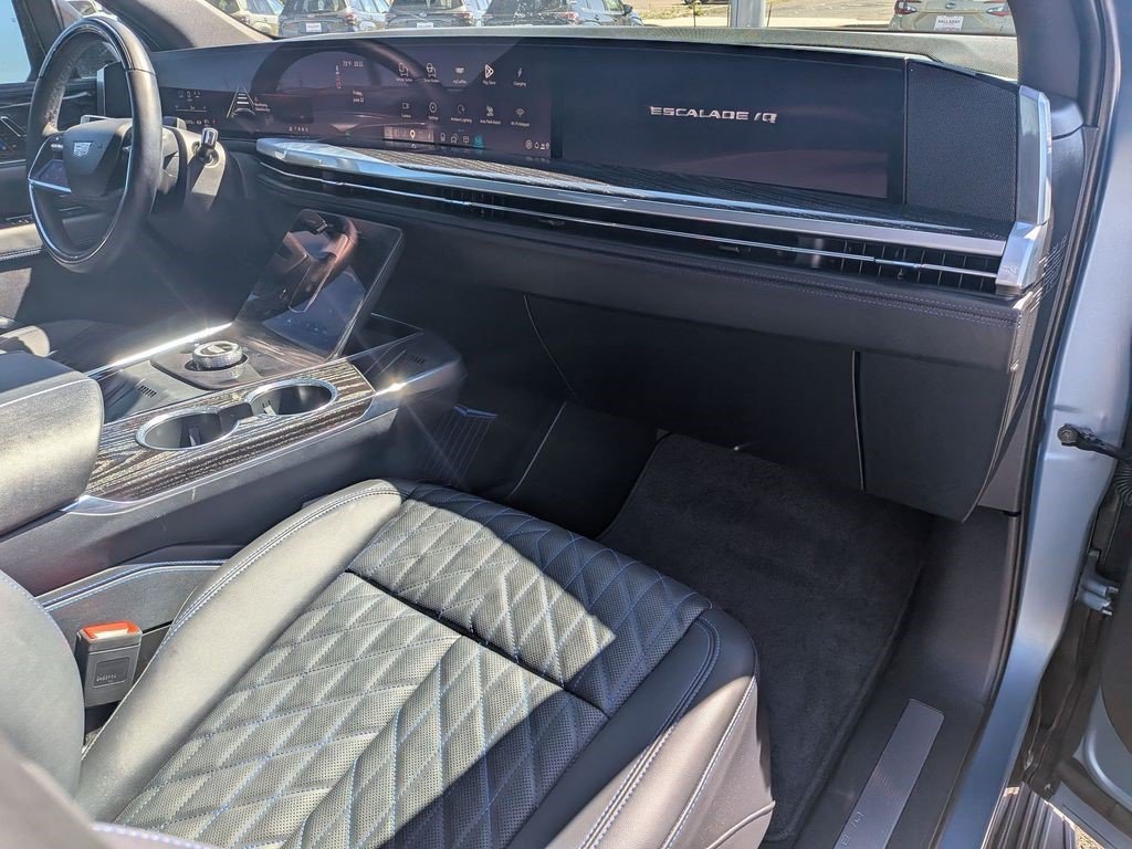 Certified 2025 Cadillac Escalade IQ Sport 1 AWD/4WD image 21
