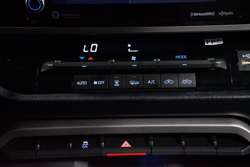 Used 2022 Toyota Tundra SR5 AWD/4WD image 21