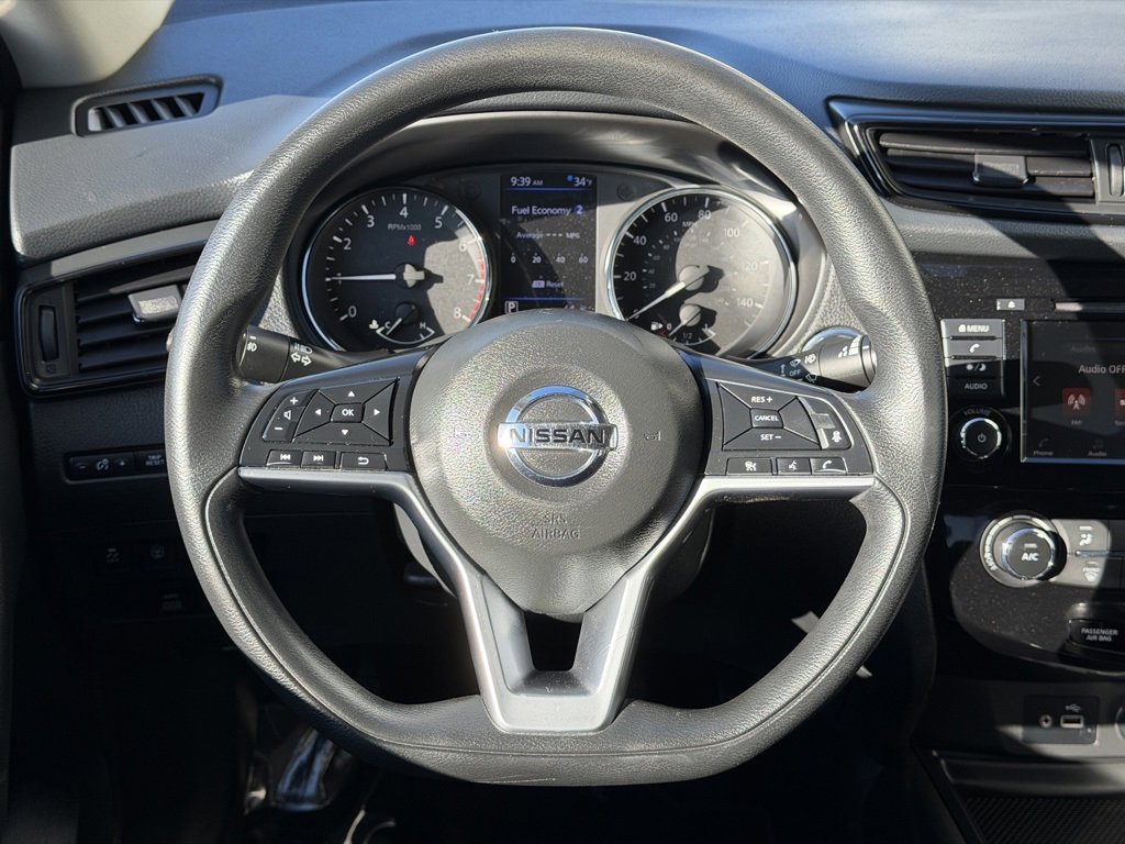 Used 2020 Nissan Rogue SV image 18