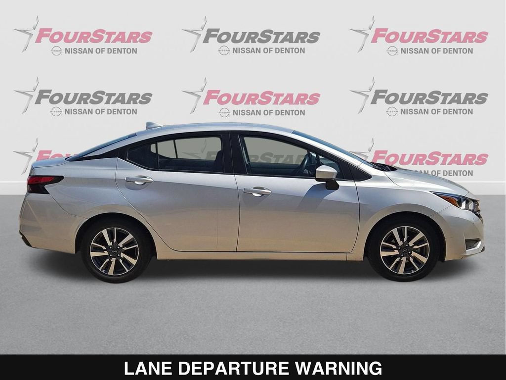 Used 2023 Nissan Versa SV FWD image 4