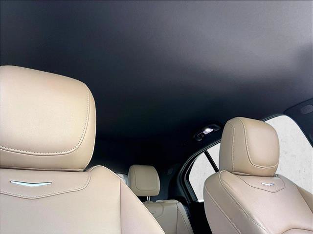Certified 2024 Cadillac XT4 Luxury FWD image 17