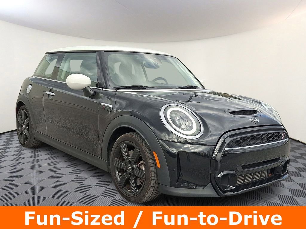 Used 2023 MINI Cooper S image 1