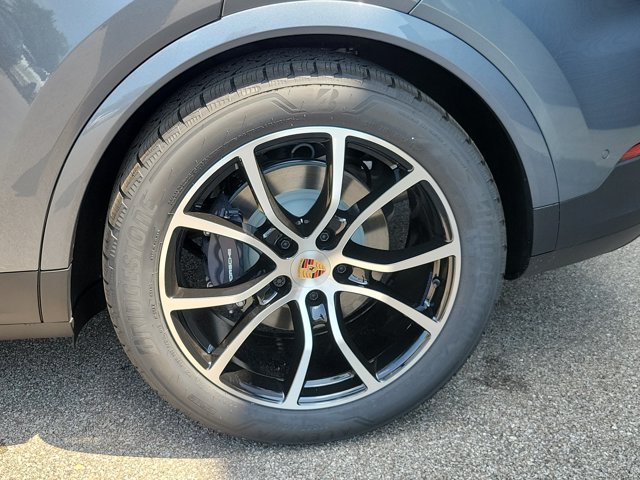 New 2026 Porsche Cayenne AWD/4WD image 12