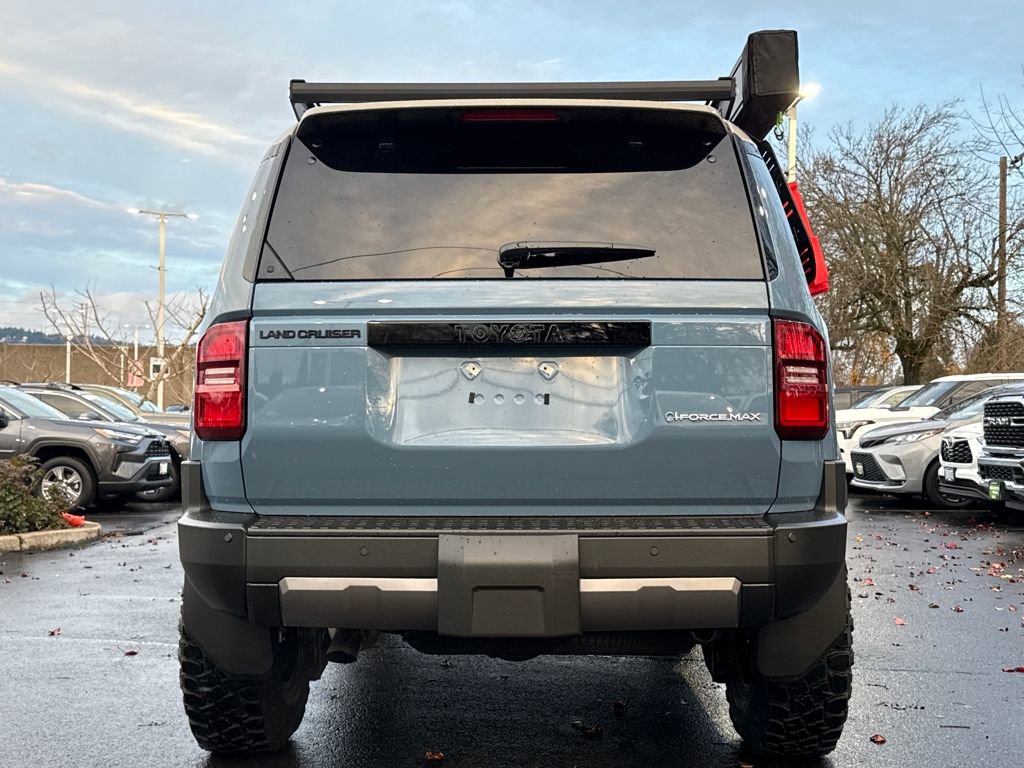 Used 2024 Toyota Land Cruiser image 4