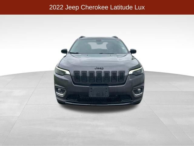 Used 2022 Jeep Cherokee Latitude Lux w/ Sun & Sound Group AWD/4WD image 2