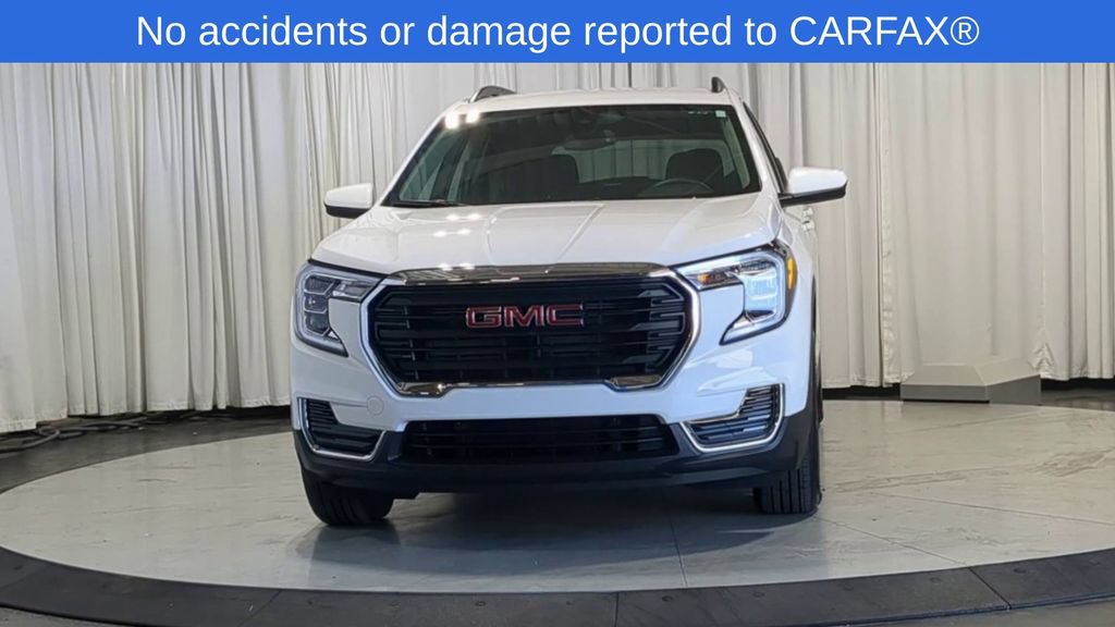 Used 2023 GMC Terrain SLE w/ Driver Convenience Package FWD image 3