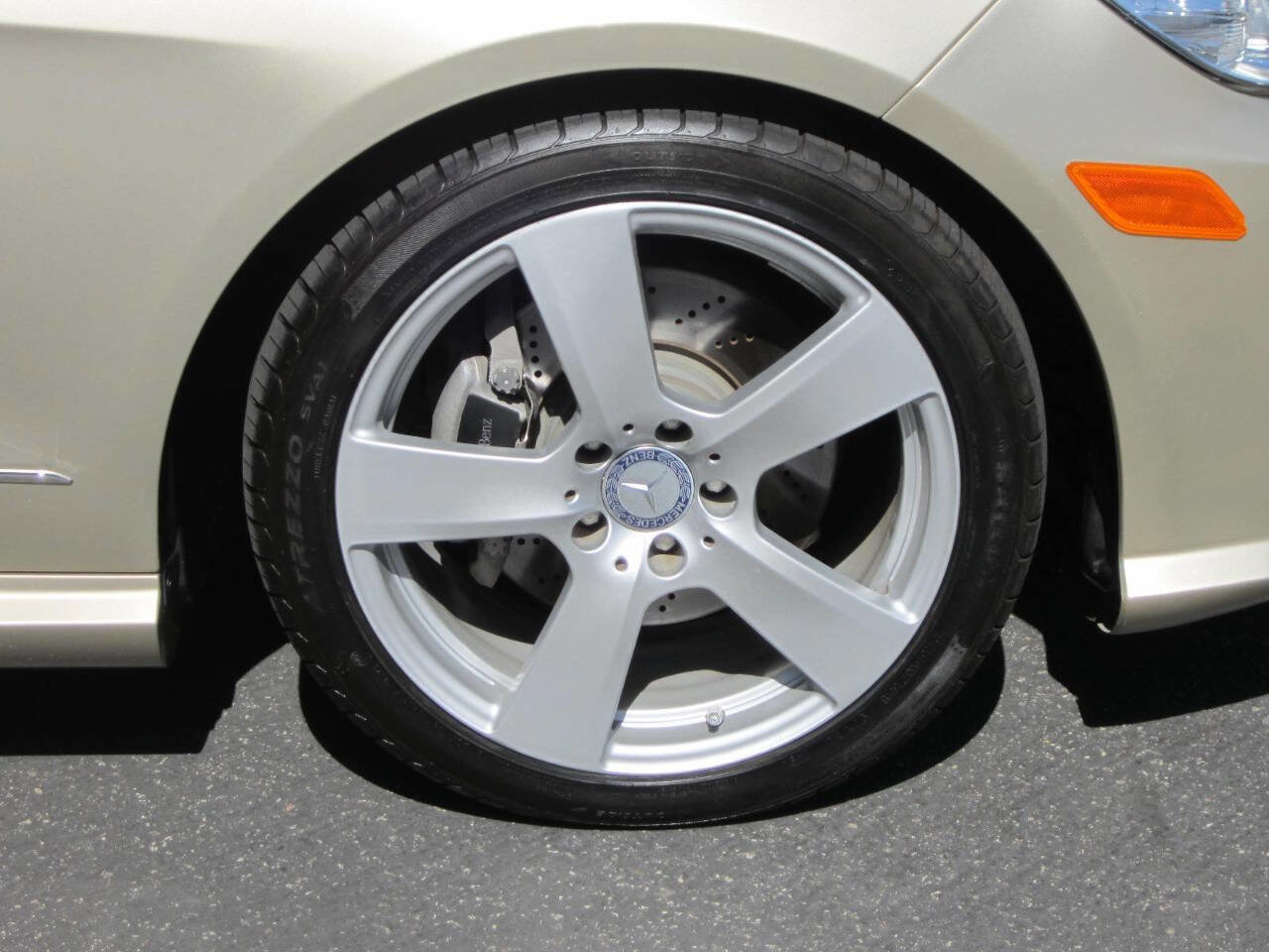 Used 2010 Mercedes-Benz E 350 E 350 Sport 4dr Sedan image 8