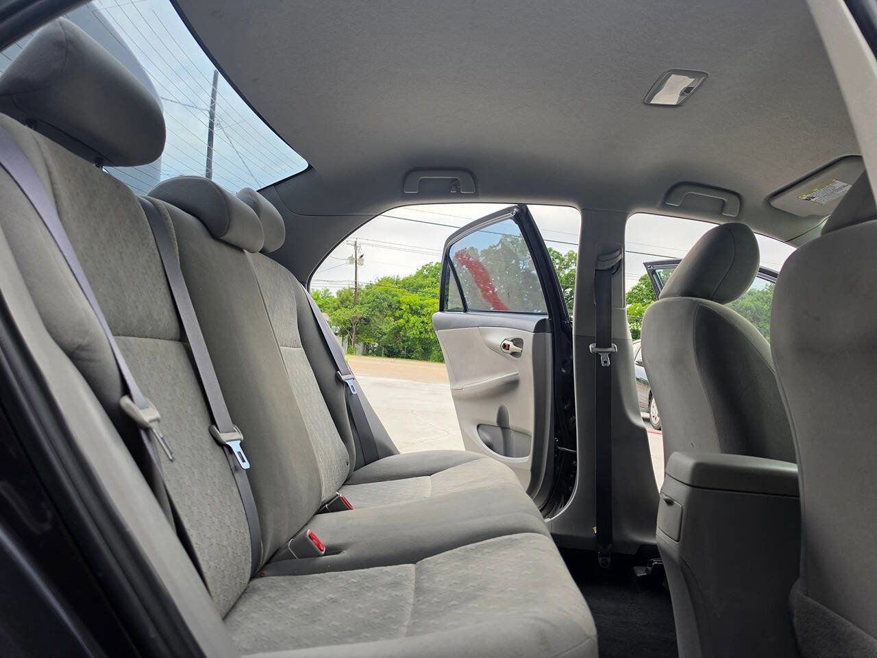 Used 2009 Toyota Corolla LE FWD image 30