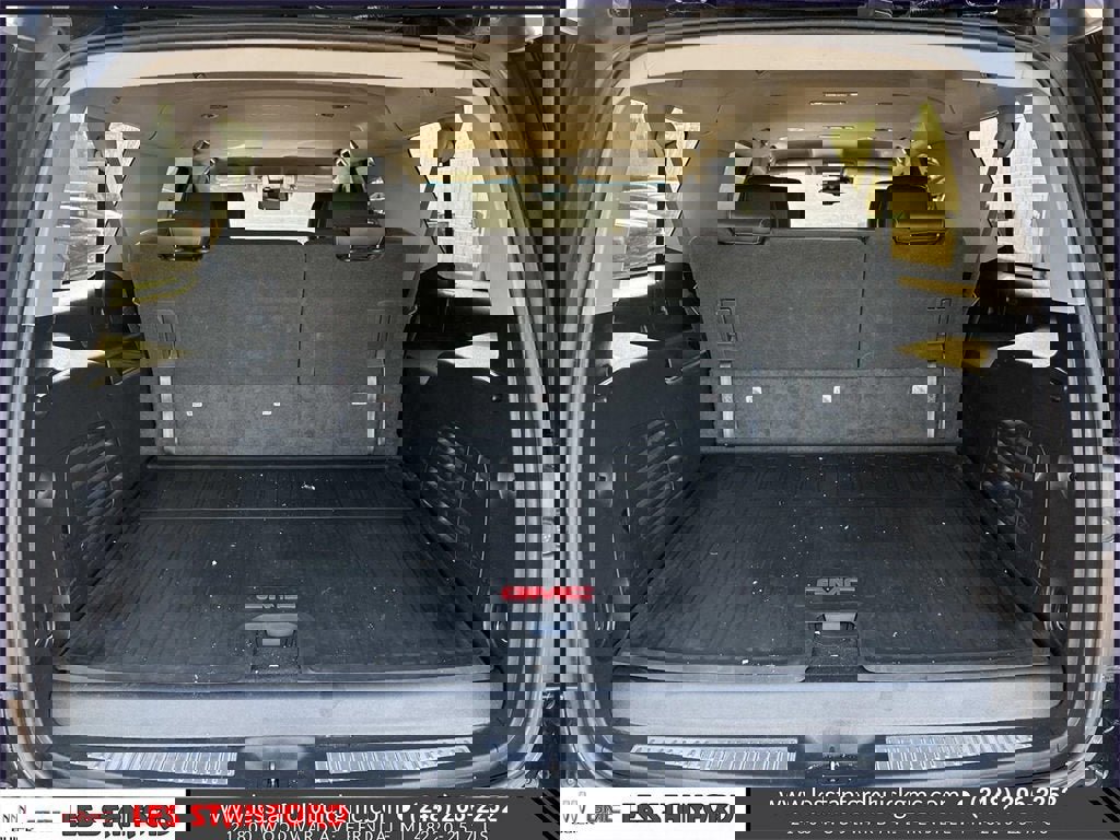 Used 2018 GMC Yukon XL SLT image 11